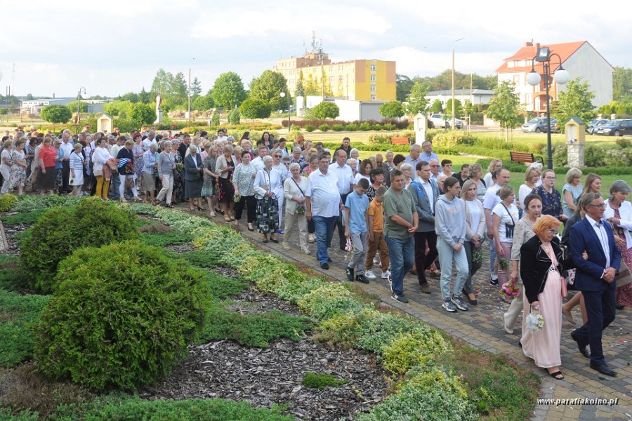 61 Procesja eucharystyczna.jpg